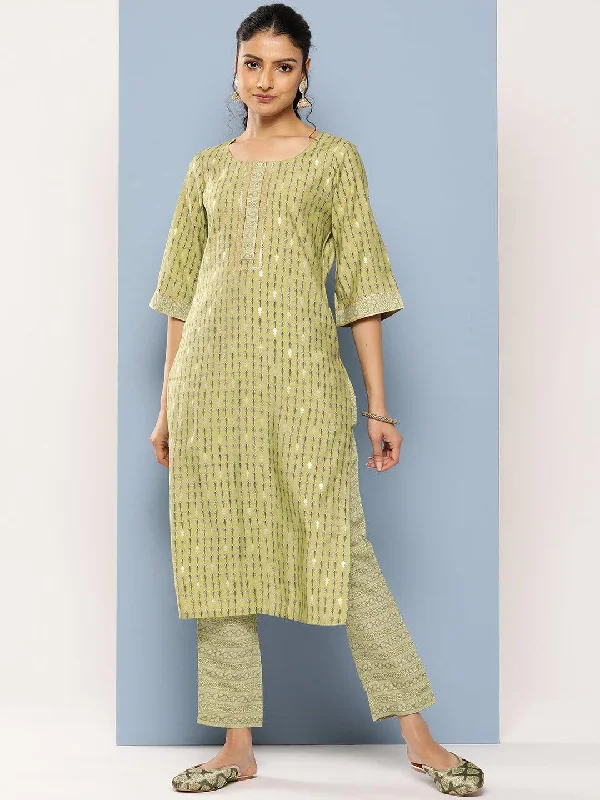 Green Printed Silk Blend Straight Kurta With Trousers