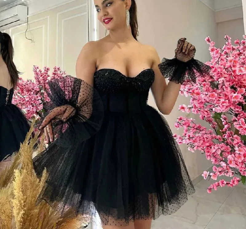 Sexy Dotted Tulle Sweetheart Short Prom Homecoming Dresses Black Graudation Mini Cocktail Party Gowns Robes Bal De Promo